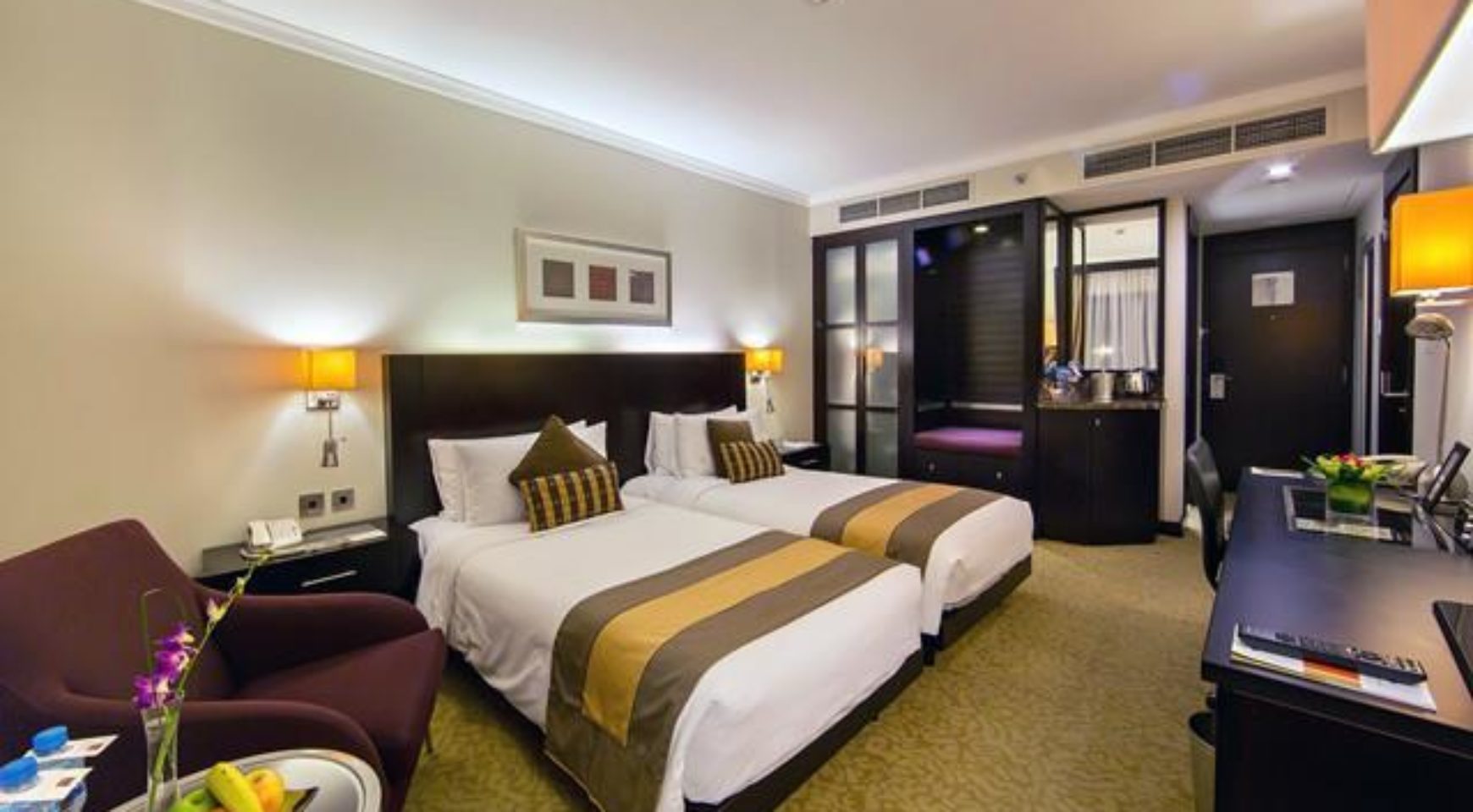 Ramada plaza by wyndham dubai 4. Отель Рамада Дубай Дейра. Wyndham Dubai Deira 4. Ramada Plaza Deira. Super 8 by Wyndham Dubai Deira 4*.